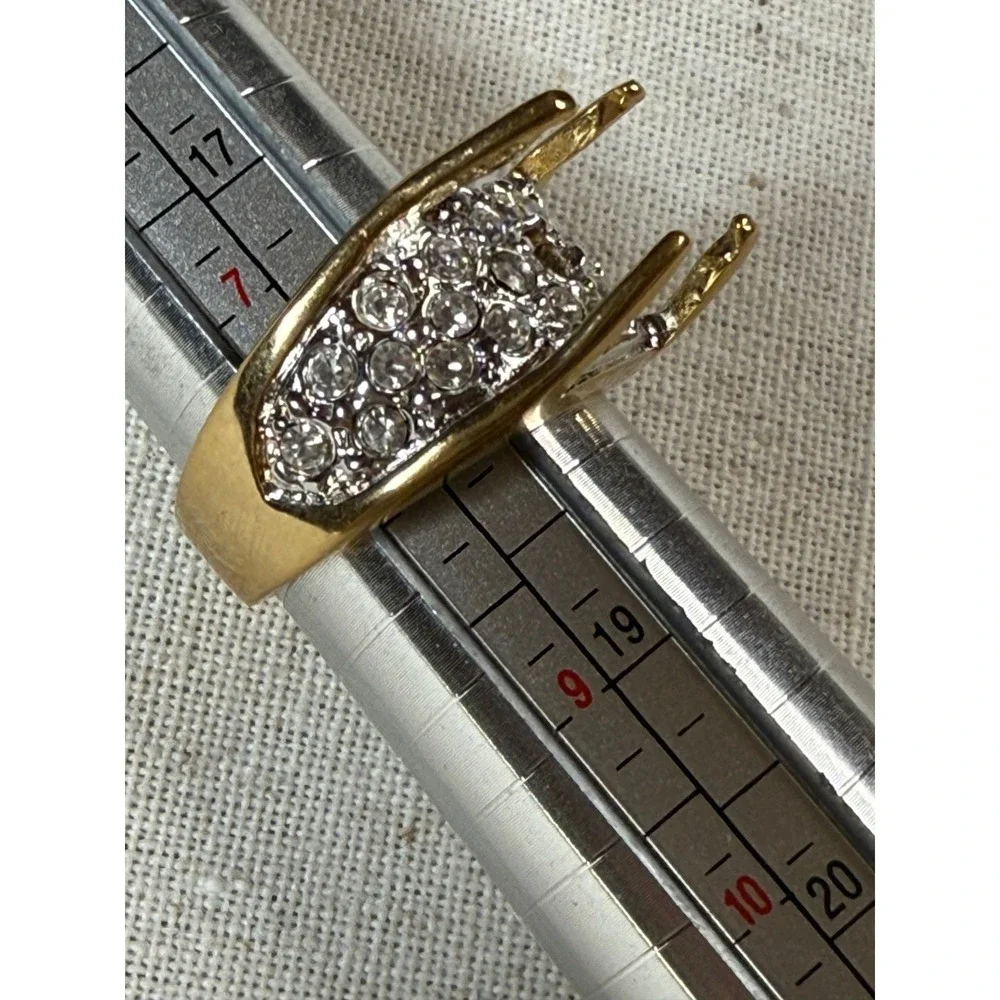 Ivana Trump Vintage Y2K statement crystals size 8 ring setting‎